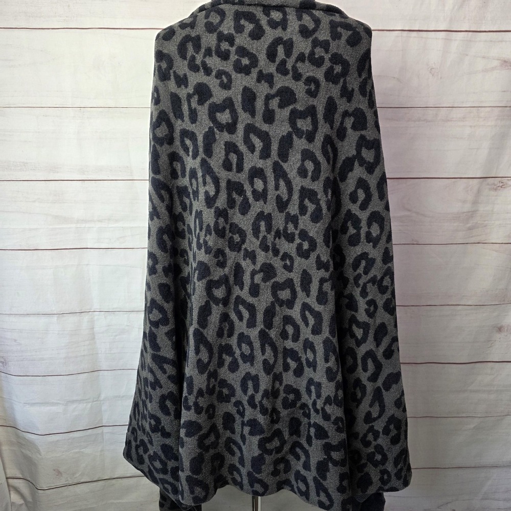 Barefoot Dreams Gray Leopard Print Open Cardigan - Picture 3 of 14